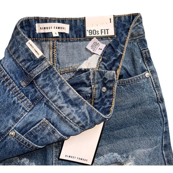 (23821) NWT Almost Famous 90's Fit Wide Leg Jeans Women's Size 1 Distressed - Picture 5 of 7